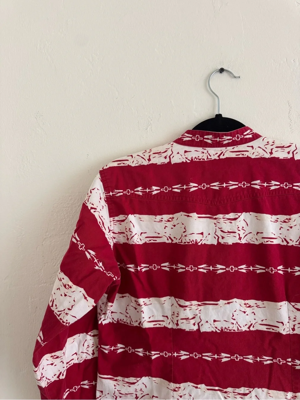 Vintage 90s Wrangler Red and White Western Button Up - Picture 7 of 7